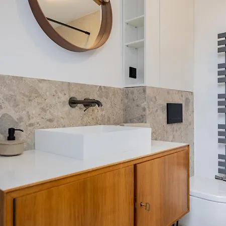 Moderne Atelierwohnung, Blick Auf Und Skigebiet *